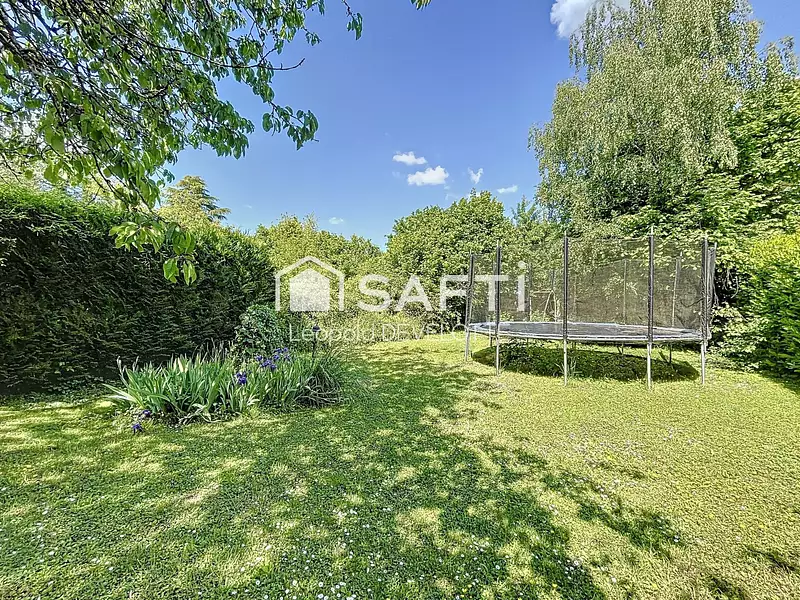 Maison, 166 m²