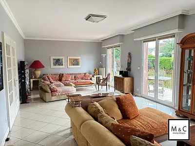 Maison, 278 m²