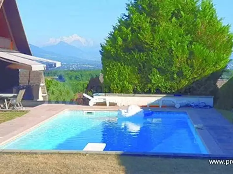 Maison, 196 m²