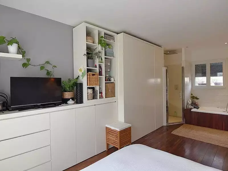 Maison, 240 m²