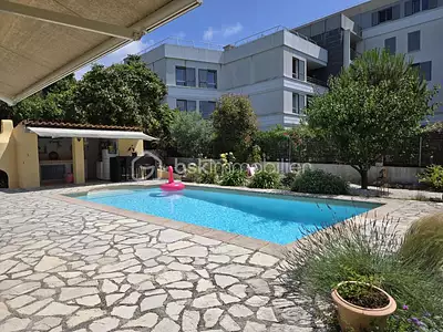 Maison, 300 m²