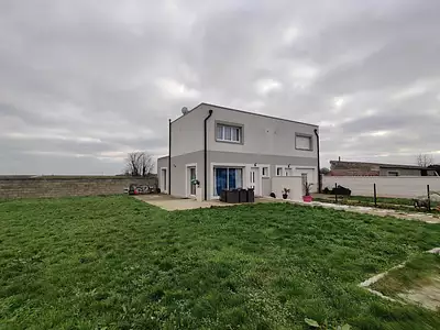 Maison, 180 m²