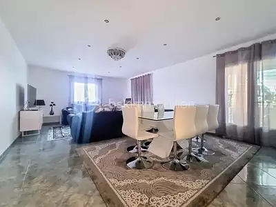Immeuble, 350 m²