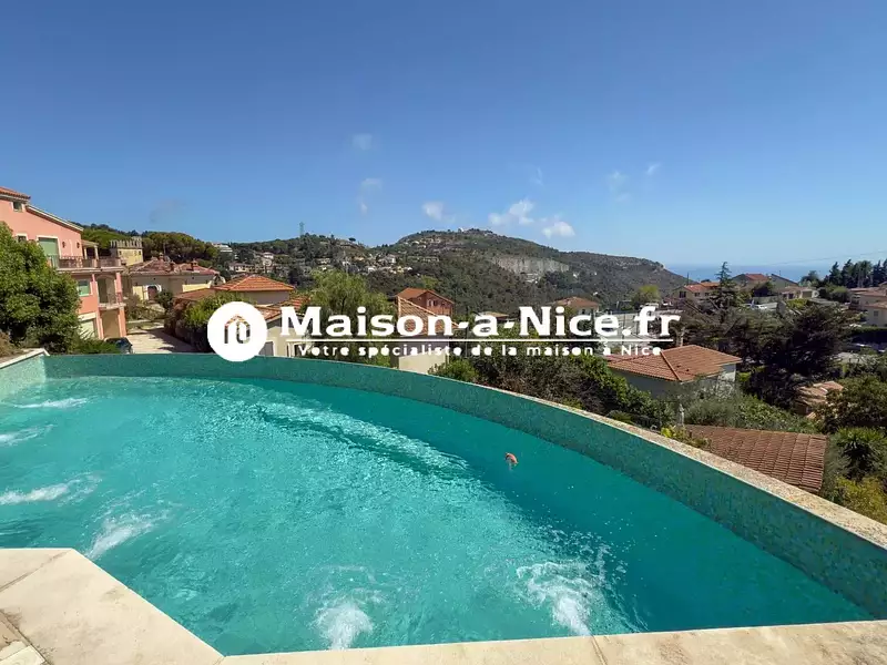 Maison, 333,07 m²