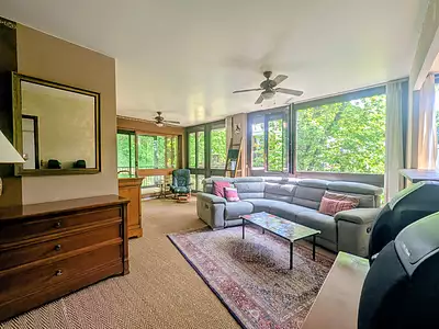 233 000 € 3 883 €/m² Appartement • 60 m² • 2 pièces • 1 chambre Jouy-en-Josas (78350)