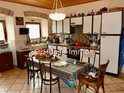 Maison, 230 m²