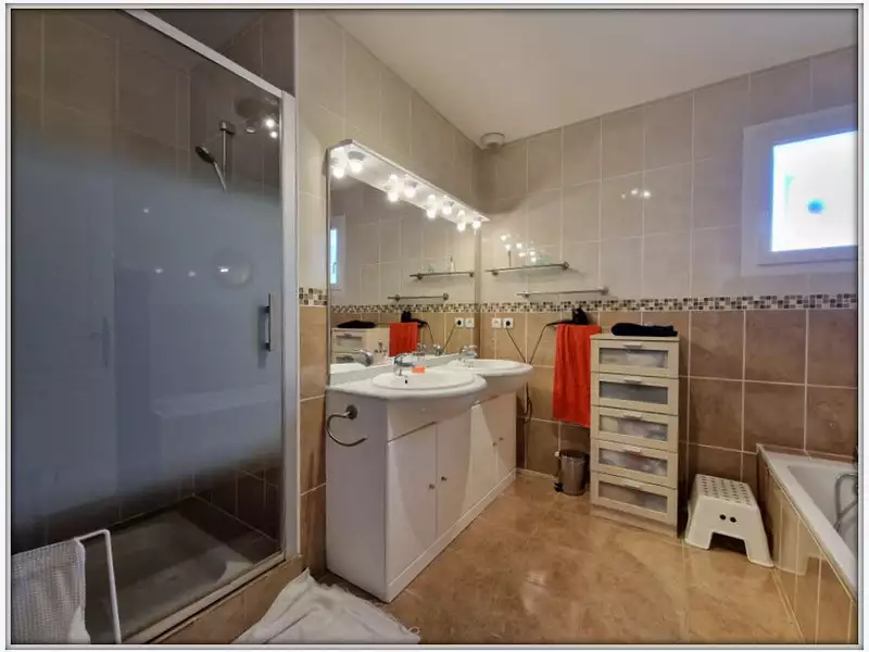 Maison, 142 m²