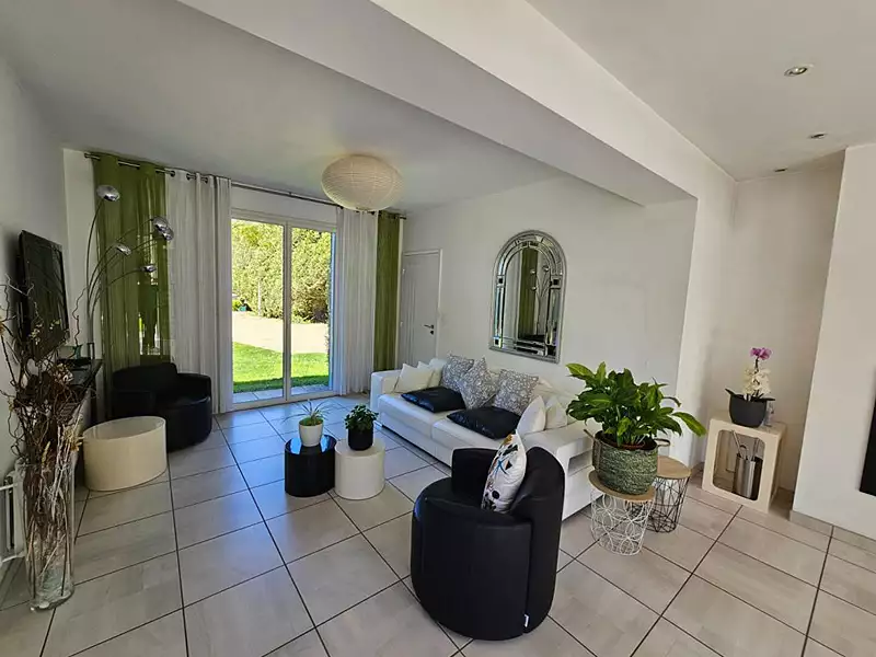 Maison, 185 m²