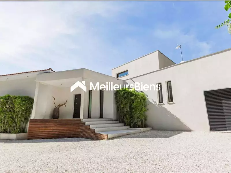 Maison, 200 m²