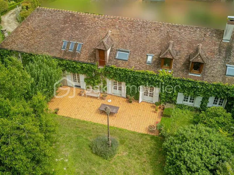 Maison, 260 m²