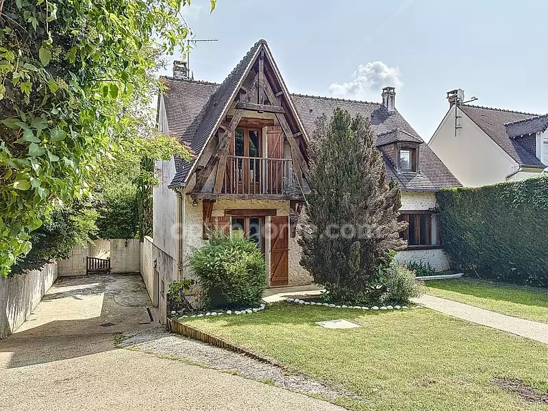 Maison, 165 m²