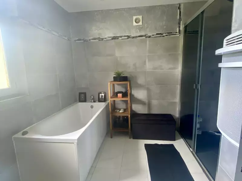 Maison, 187 m²
