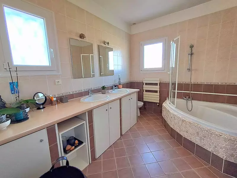 Maison, 147 m²