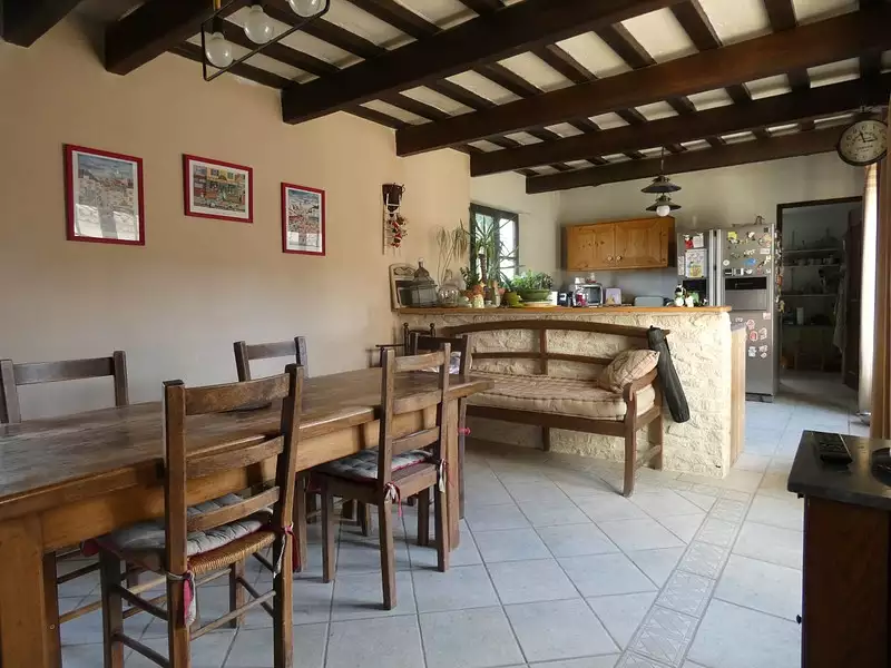 Maison, 225 m²