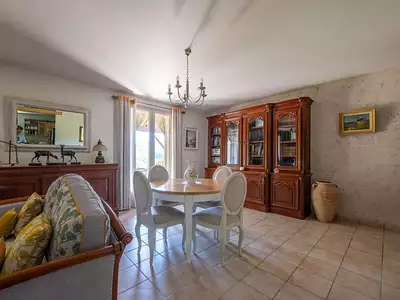Maison, 166 m²