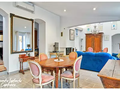 Maison, 242 m²