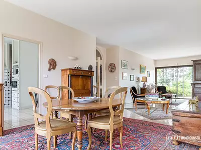 Maison, 198 m²