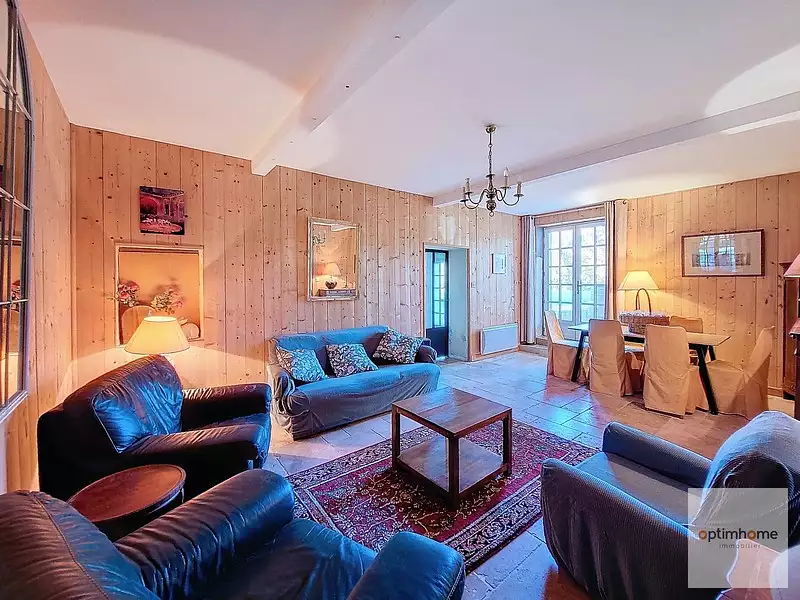 Maison, 235 m²