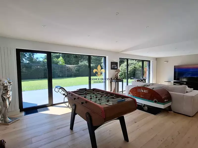 Maison, 256 m²