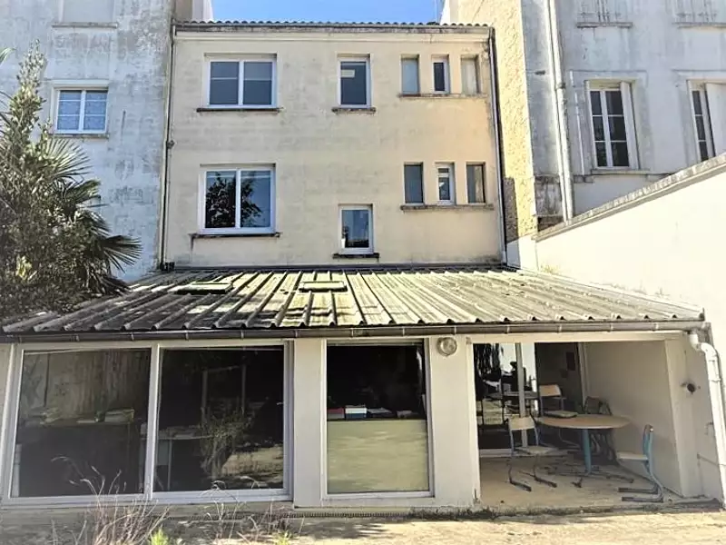 Immeuble, 287 m²