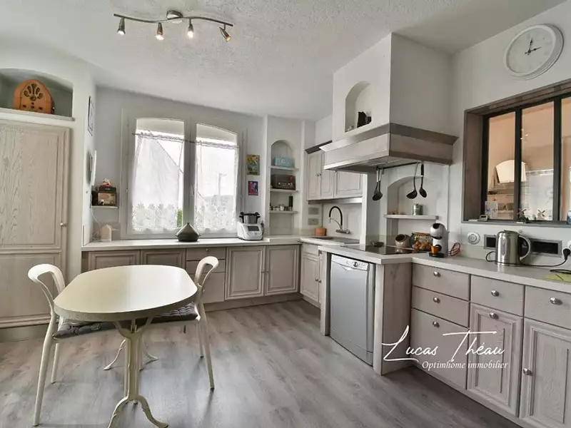 Maison, 190 m²