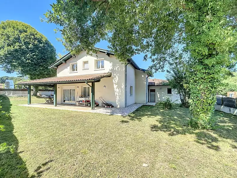 Maison, 210 m²