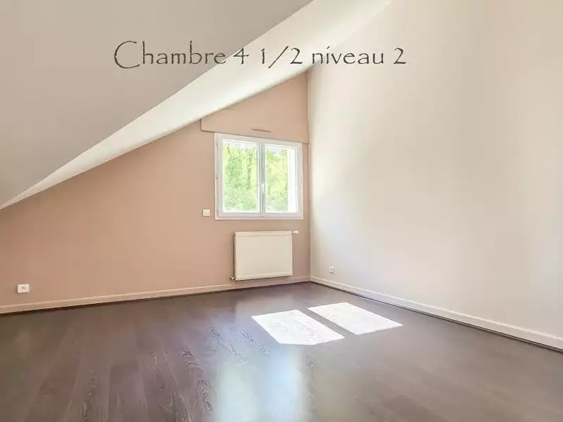 Maison, 230 m²