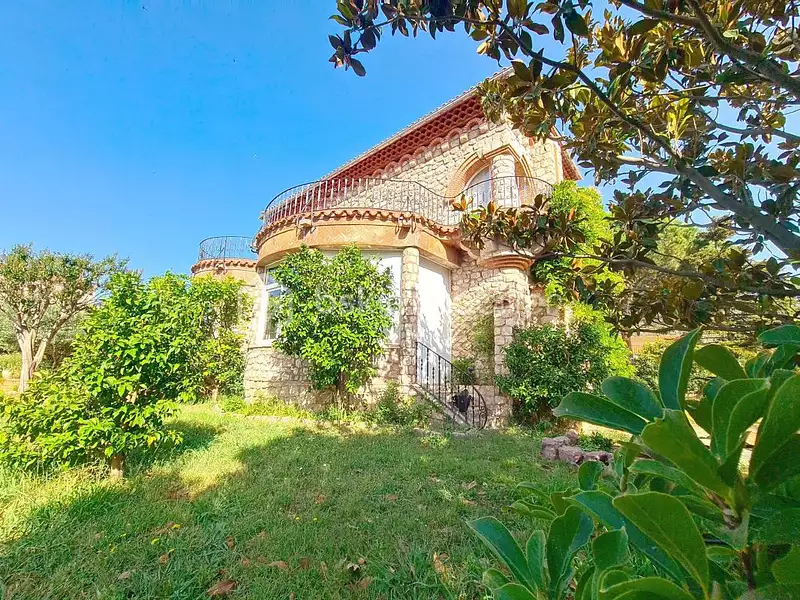 Maison, 166 m²