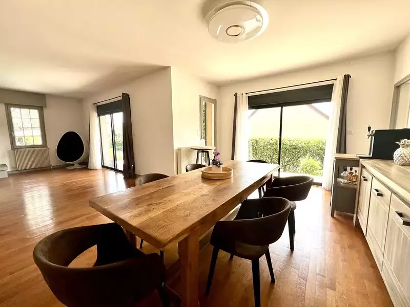 Maison, 220 m²