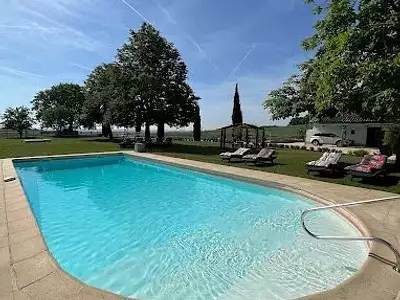 Maison, 825 m²