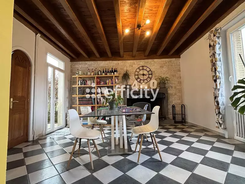 Maison, 270 m²