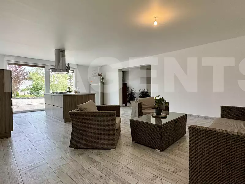 Maison, 215 m²