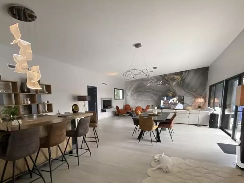 Maison, 164 m²
