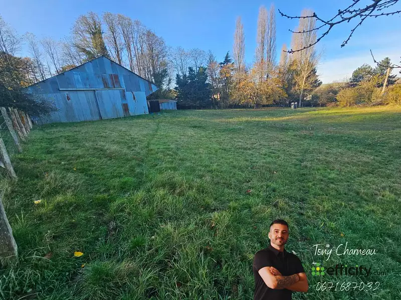 Terrain, 18 104 m²