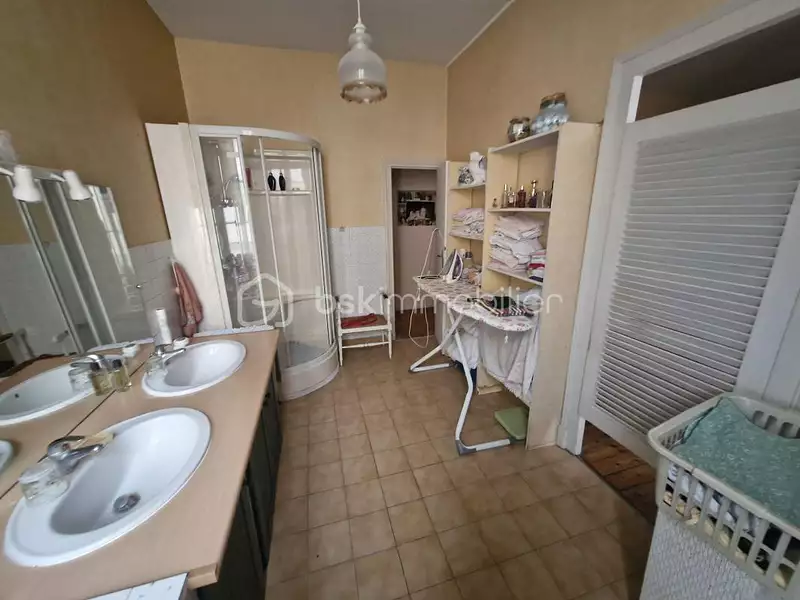 Maison, 163 m²