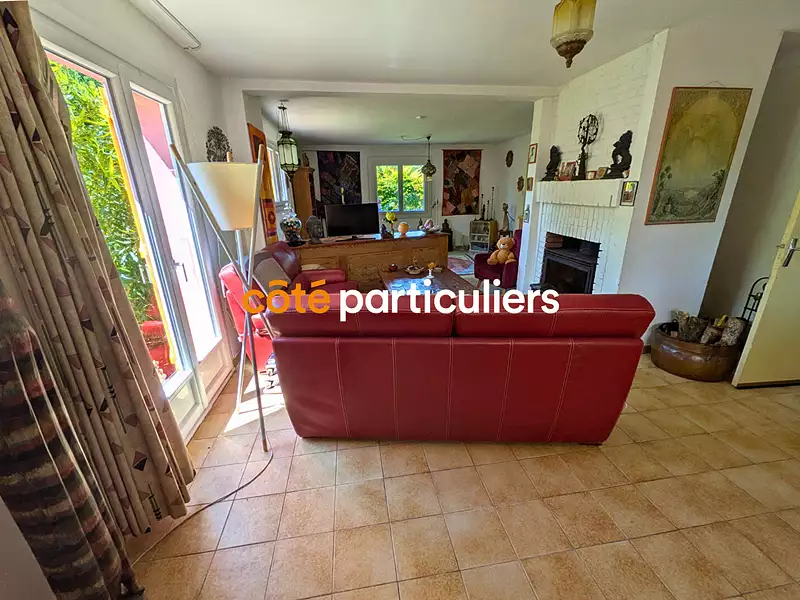 Maison, 216 m²