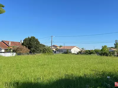 Terrain, 1 300 m²