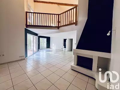 Maison, 197 m²