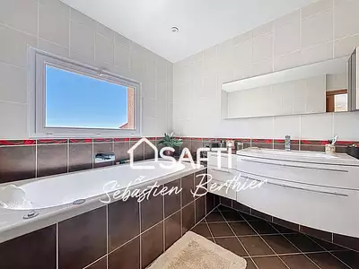 Maison, 161 m²