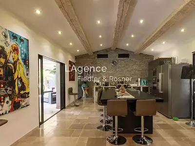 Maison, 540 m²