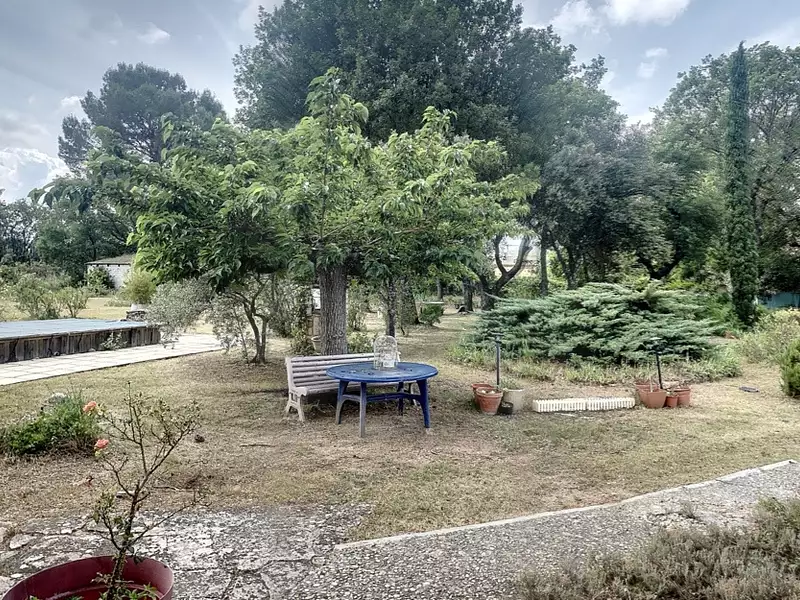 Divers, 180 m²