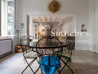 Maison, 400 m²