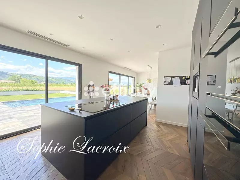 Maison, 191 m²