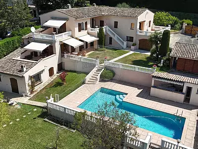 Maison, 307 m²