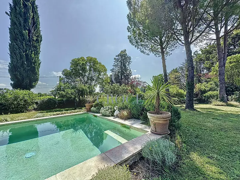Maison, 177 m²