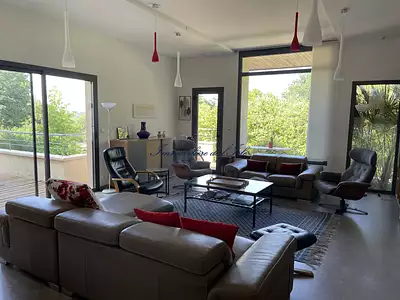 Maison, 248 m²