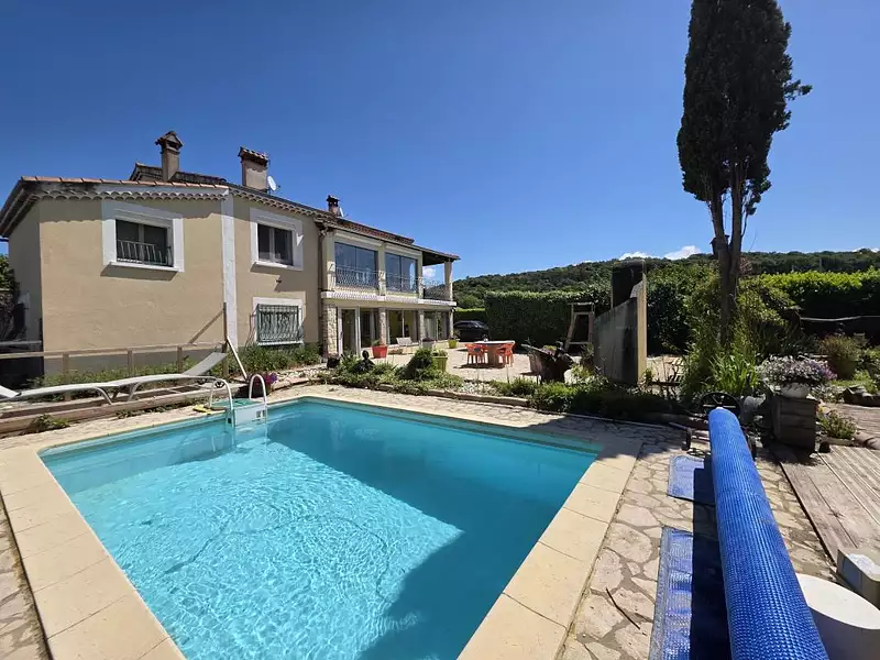 Maison, 181 m²