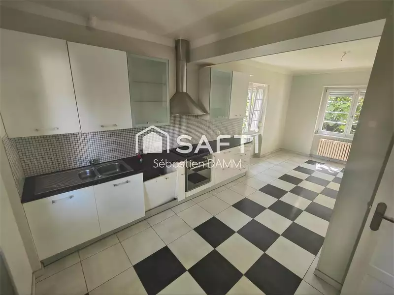 Maison, 192 m²