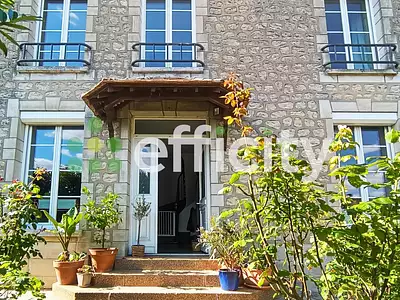 Maison, 198 m²