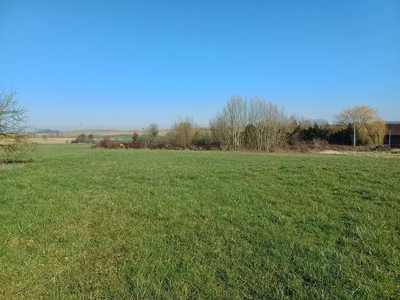Terrain, 3 237 m²